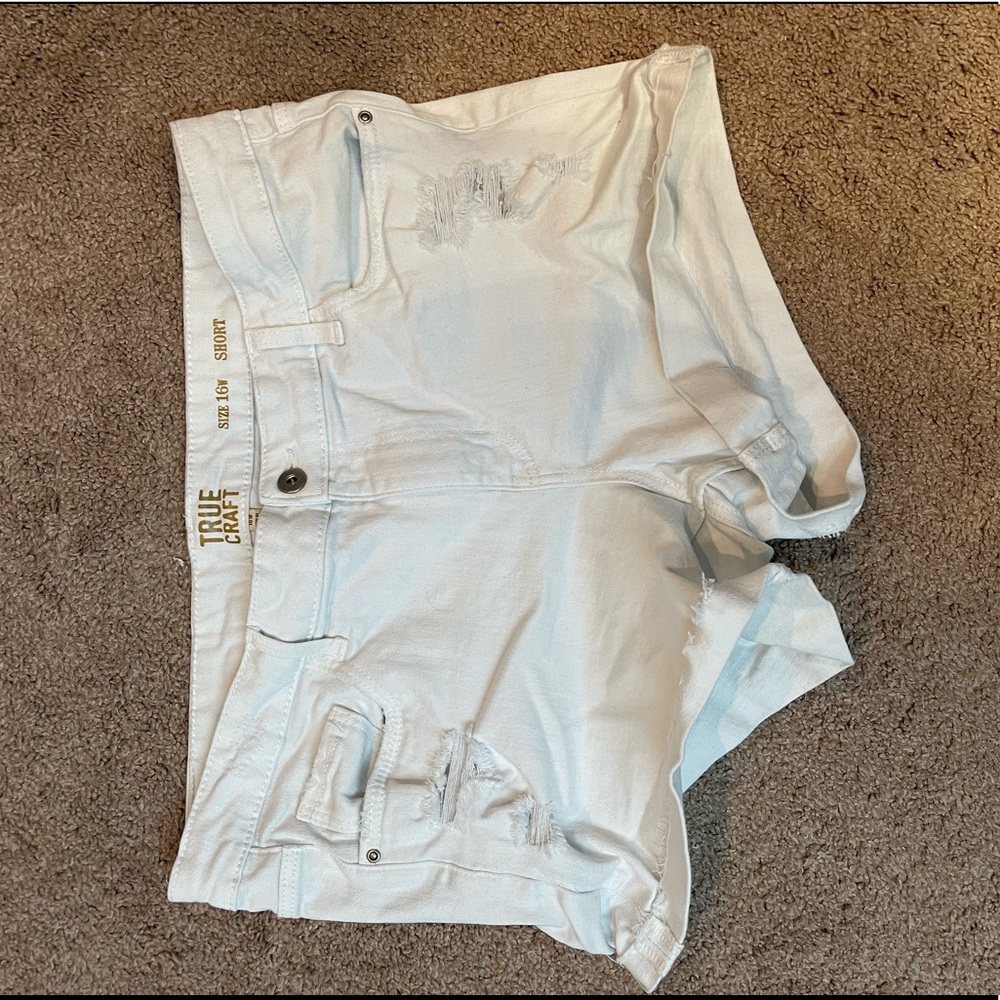 White jean shorts. Size 16W.